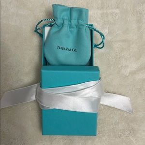 Tiffany box and pouch packaging